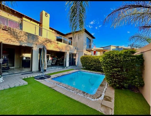 4 BEDROOM HOUSE FOR SALE IN BRITS CENTRAL